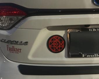 Emblema de coche impreso en 3D con el sello de sangre de Alphonse de Fullmetal Alchemist: símbolo de transmutación rojo, resistente a la intemperie y hecho por fans.
