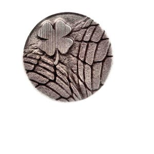 Four Leaf Clover - Enhanced Good Luck Charm / Cybernetic Field Generator