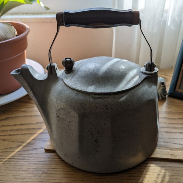 Vintage Cast Aluminum Griswald Style Boiling Kettle