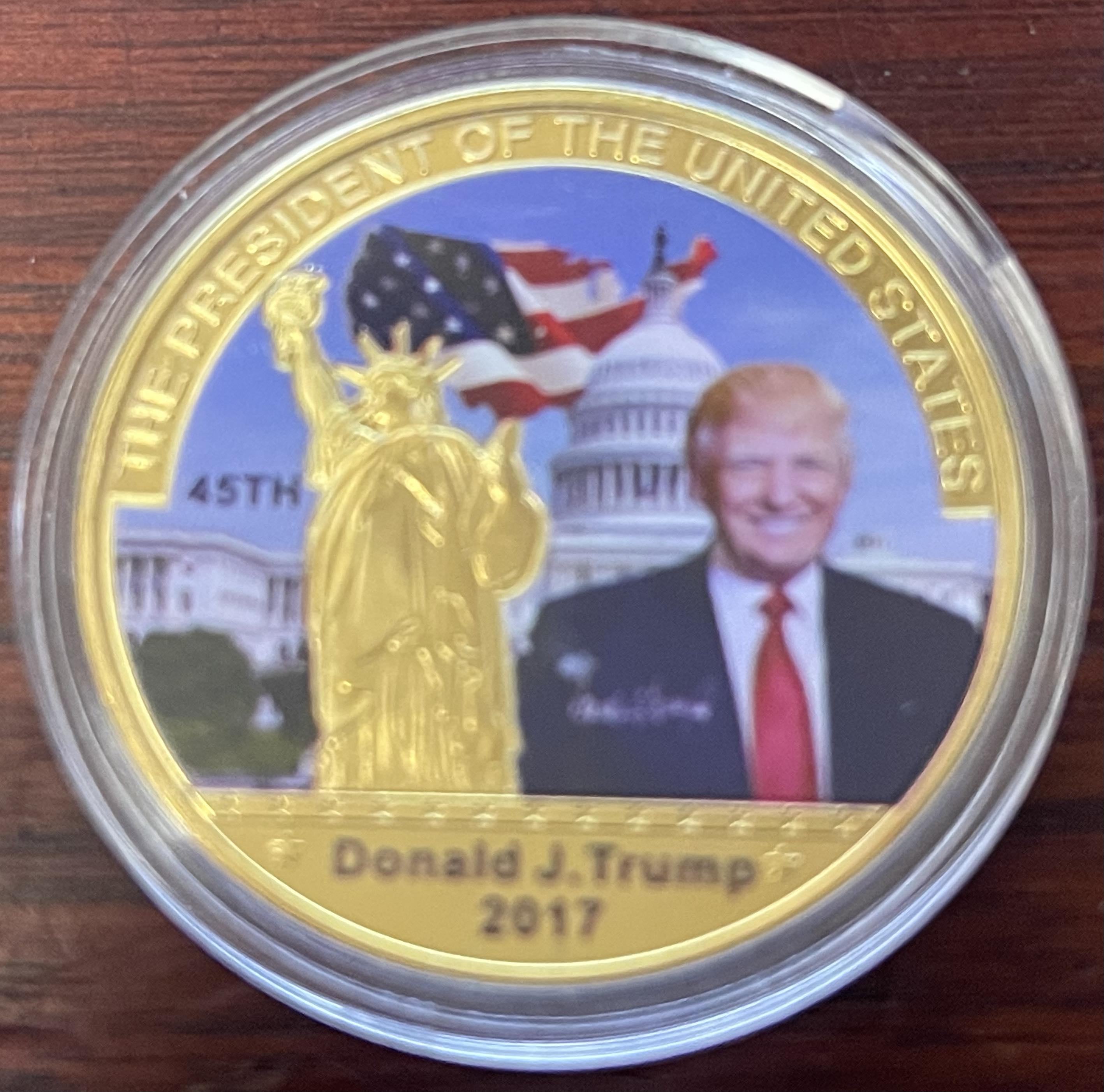 第45代ドナルドトランプ大統領 第45代大統領ドナルド・トランプ記念金メッキコイン コレクターズ