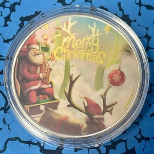 Santa Saxophone Christmas Coin: Festive Holiday Collectible
