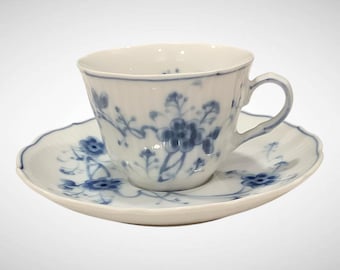 Set of 4 Sigma Victoria Blue Chinoiserie Cups and Saucers