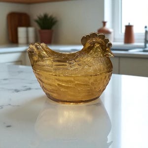 Vintage Amber Hen on Nest