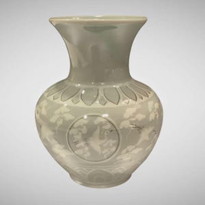 SIGNED Korean Celadon 6&quot; Vase w/ Inlaid Cranes Clouds Goryeo Style Seokgwang