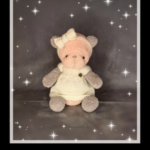 Ourson en peluche au crochet. image 1