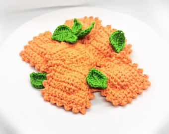 Ravioli tomate et basilic au crochet pour dînette.