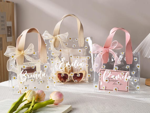 Personalized Flower Girl Handbag, Custom Name Gift Bag, Daisy Flower Transparent Gift Bag, Daisy Bag with Handles, Wedding Party Favor