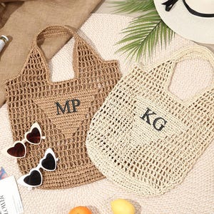 Personalisierte Mädchen Strand Tragetasche, Frauen Strand Stroh Taschen, Sackleinen Tragetasche, Reise-Einkaufstasche, Raffia Strand Tasche Monogramm, Brautdusche Tasche