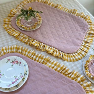 Set of 4 Linen Placemats. Cottage Core. Cottage Decor Placemats. Quilted Placemats. Gingham Placemats. Ruffled Placemats. Washable Placemats