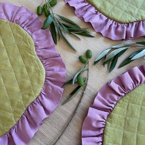 Set of 4 Linen Placemats. Retro Placemats. Colourful Placemats. Ruffled Placemats. Quilted Placemats. Funky Placemats. Washable Placemats.