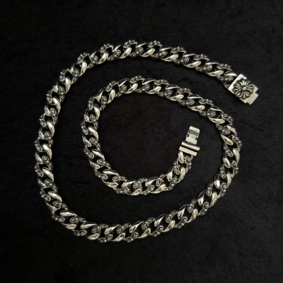 CH Gothic style y2k cuban link cross chain neckla… - image 8