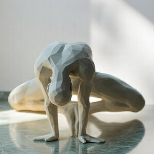 Modern Low-Poly Yoga Pose Sculpture | 3D Printed Minimalist Art | Home Decor | Zen Gift