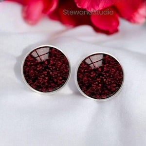 Minimalist Red Heart Stud Earrings, Perfect Gift for Her, Trendy and Elegant Jewelry, Valentine&#39;s Day