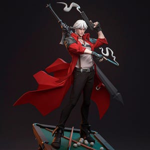 Puede incluir: Figura detallada de un personaje de Devil May Cry, de pie sobre una base de mesa de billar. La figura lleva un abrigo rojo, pantalones negros y sostiene dos pistolas y una espada. La base presenta el logotipo del juego y bolas de billar.