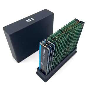 Wytrzymała obudowa do przechowywania dysków SSD NVMe M.2 2280, pionowa obudowa na 20 dysków, przenośny organizer chroniący przed kurzem, kompaktowy i elegancki uchwyt, prezent dla osób budujących komputery