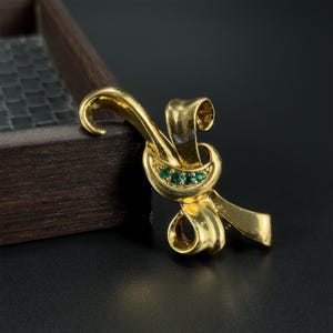 Vintage gold bow brooch, dress brooch