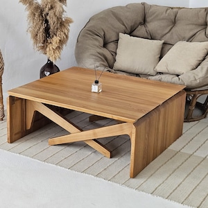 Handgefertigter Massivholz-Tisch: Höhenverstellbarer Kaffeetisch zum Essen