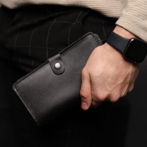 Cartera de cuero personalizada para hombre: cartera negra personalizada, hecha a mano de alta calidad con grabado, regalo de cumpleaños para él.