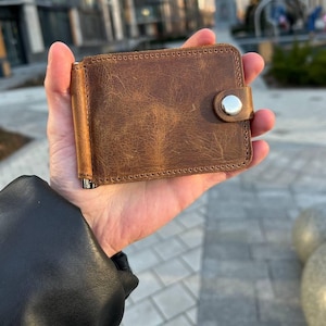 Portefeuille fin en cuir marron avec pinces à billets pour homme - Portefeuille personnalisé avec poche sur le devant, cadeau de remise des diplômes idéal, élégant et pratique