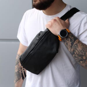 Sac en cuir pour homme, bandoulière personnalisé, messager gravé personnalisé, cadeau pour lui, fête des pères ou anniversaire