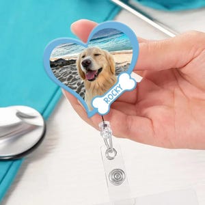 Personalized Heart Pet Photo Acrylic Retractable Badge Reel with Badge Buddy Birthday Vet Tech Accessories Gift for Veterinarian Pet Lovers