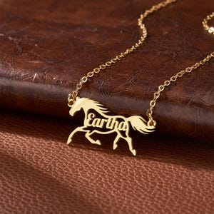 Personalized Name Horse Necklace Sterling Silver 925 Horse Shaped Memorial Necklace with Name Birthday Gift for Horse Lovers/Equestrians