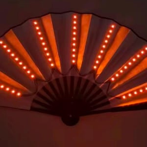 Clack Fan Red LED Light, Battery Operated Light Up Clack Fan