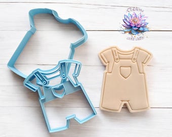 Set di stampini e goffratrici per biscotti a forma di tutina per neonati / Biscotti per baby shower / Stampini per biscotti in pasta di zucchero e fondente