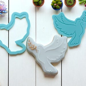 Dove Cookie Cutter & Debosser Set | 3D Printed Fondant Stamp | Peace Bird Mold for Baptism, Confirmation, Easter Cookies