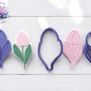 Tulip Flower Cookie Cutter and Debosser Set | Romantic Floral Fondant Stamp | Valentine’s Day Wedding Cookie Decorating Tool
