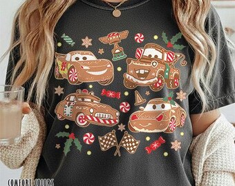 Lightning McQueen Mater Sally Doc Hudson Cars Lebkuchen Disney Weihnachtshemd, Mickey's Merry Christmas Party, Cars Familienurlaub