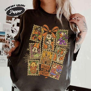 Komfortfarben Coquette Bow Mickey & Friends Halloween-Shirt, Retro Disney Halloween-T-Shirt, Mickey's Not So Scary Party Familie Passendes Shirt