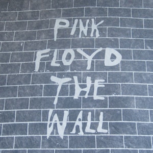 PINK FLOYD The Wall Tshirt 1981 Official Band Merch XXL Vintage