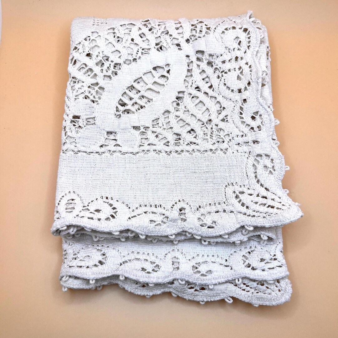 Vintage White Table Runner Rectangle | Intricate Victorian Style ...