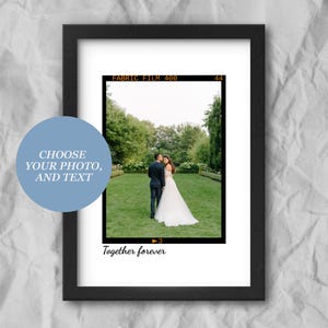 Personalisiertes Fotoposter im Retro-Film-Stil — Individuelles romantisches Geschenk — Für immer zusammen Druck für Paare, zum Jahrestag oder zur Hochzeit