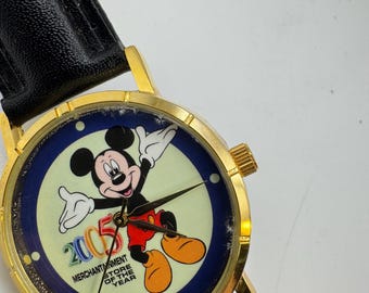 H401 Disney News All Aboard Mickey display picture 1