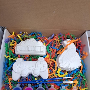Paint Your Own Gift Set