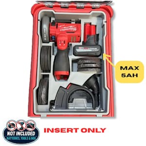 Può includere: Un inserto per valigetta portautensili in plastica rossa con scomparti sagomati su misura contenente un elettroutensile Milwaukee rosso, una batteria e diversi dischi da taglio. Un grafico giallo indica MAX 5AH, INSERT ONLY e NOT INCLUDED.