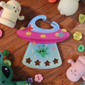 Alien UFO Carabiner: Acrylic Carabiners for Keychains and Charms