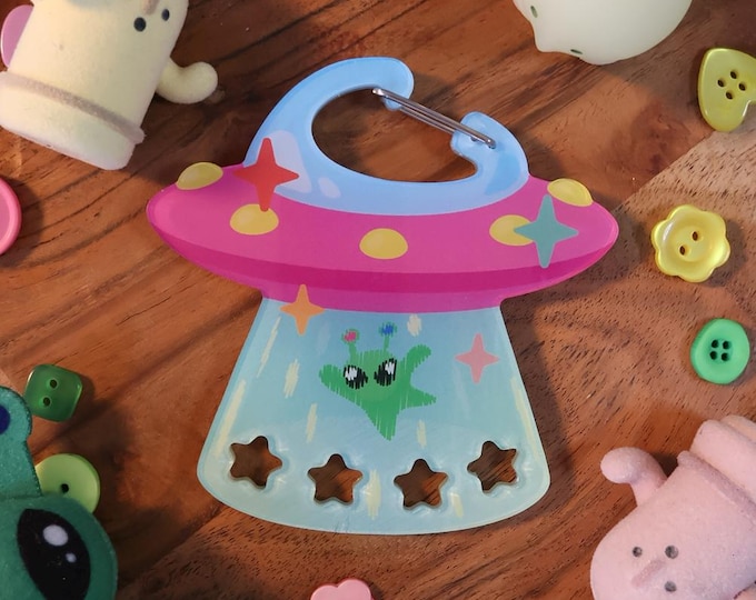 Alien UFO Carabiner: Acrylic Carabiners for Keychains and Charms