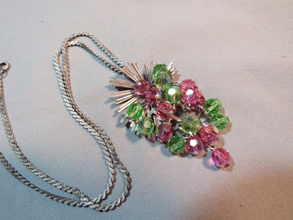 Vintage 1960s Grapes Design Pendant Necklace Dang… - image 5