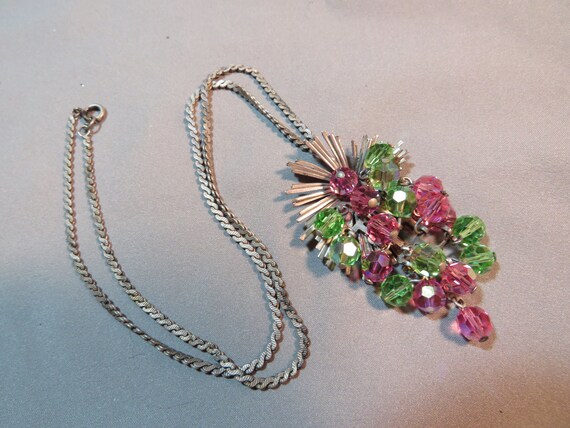 Vintage 1960s Grapes Design Pendant Necklace Dang… - image 4