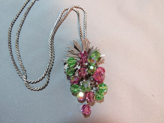 Vintage 1960s Grapes Design Pendant Necklace Dang… - image 7