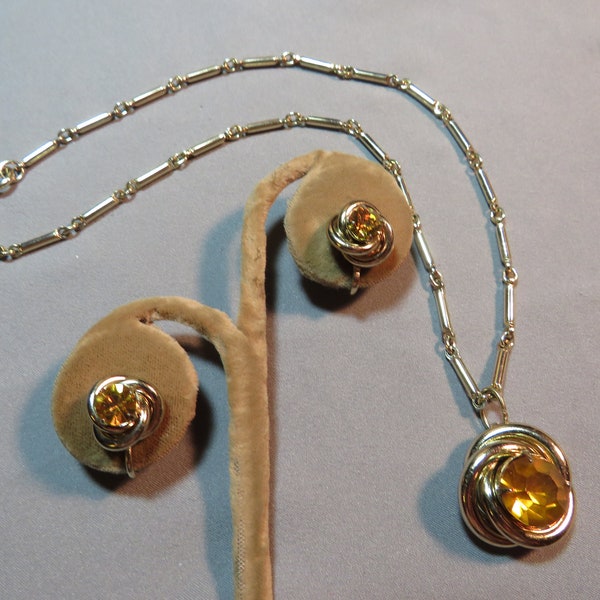 Vintage 1950s Coro Signed Rhinestone Pendant Necklace Screw Back Earrings Set 2057