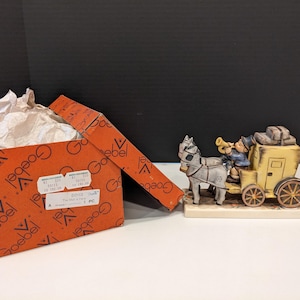 G. Hummel Pferdekutsche &quot;&quot;Die Post ist da&quot;&quot; #226 Vintage New In Box.&quot;