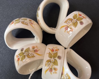 Vintage Ceramic Napkin Rings (Set of 6) - Floral Berry Cottagecore Table Decor