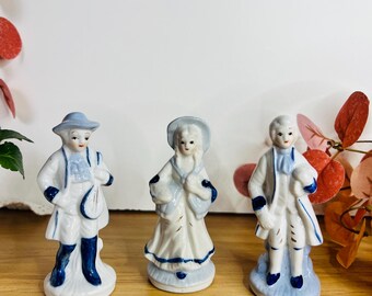 Vintage Blue & White Porcelain Figurines, Colonial Chinoiserie Decor, Set of 3