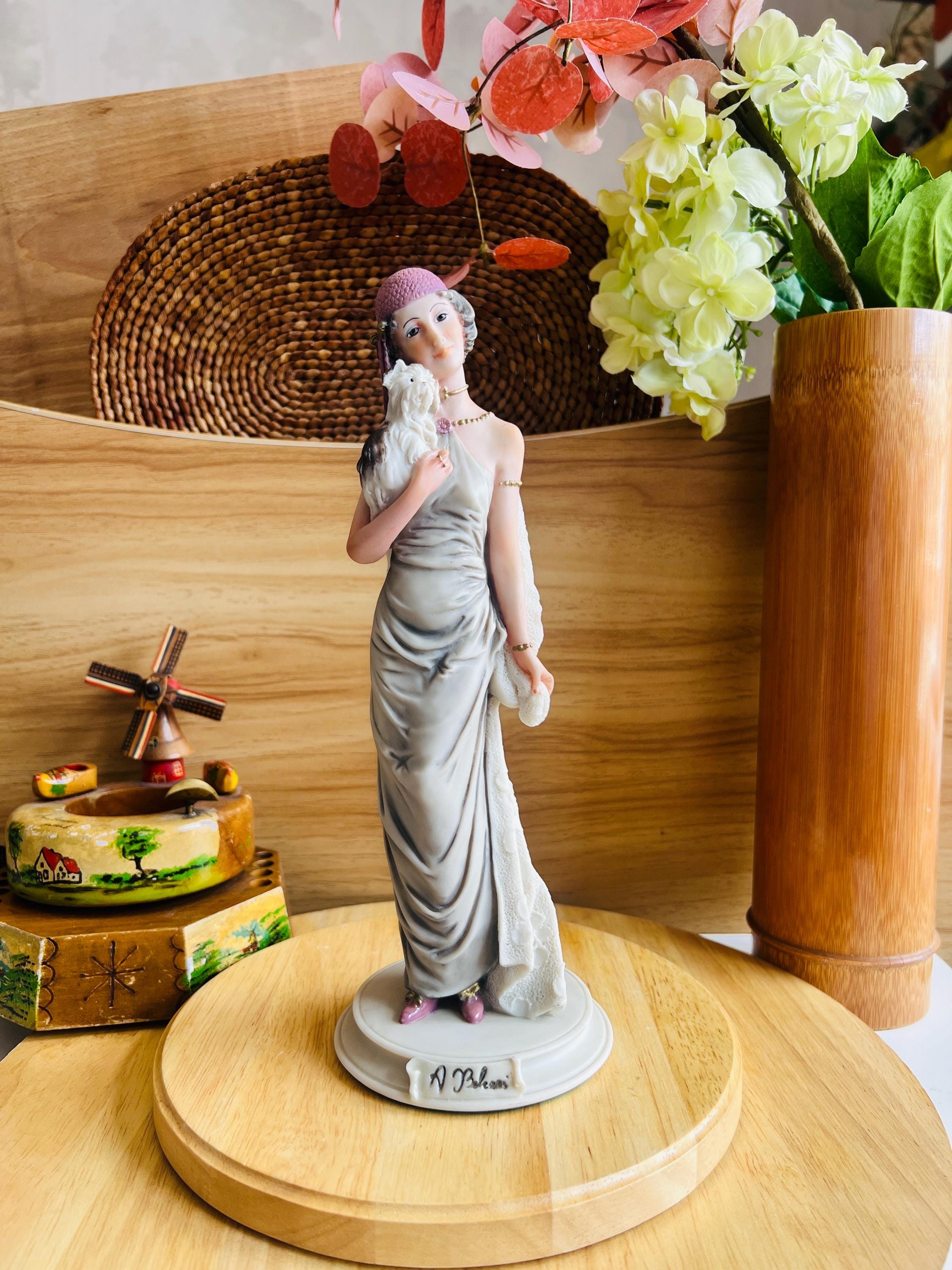 A Belcari Figurines - Etsy