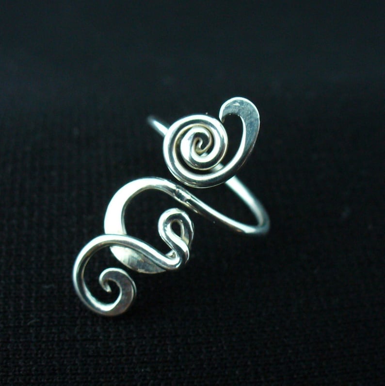 Sterling Silver Toe Ring Twisted Wire Wrapped Cute and Adjustable image 3