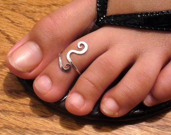 Dainty Toe Ring - Twisted Wire Wrapped Cute and Adjustable